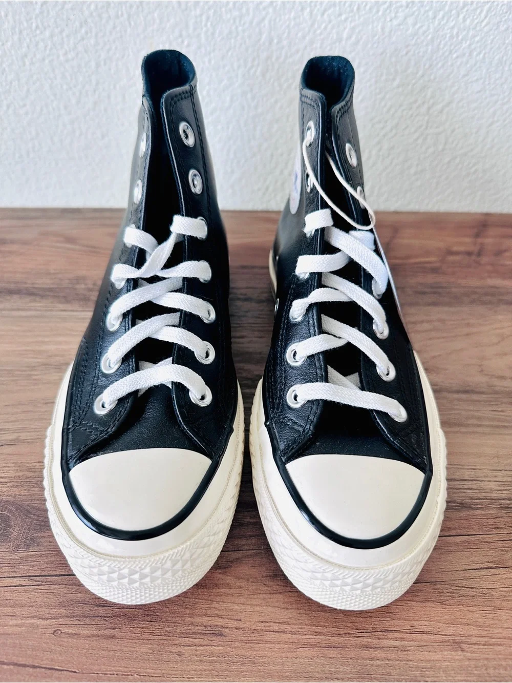 Big Kids Converse Chuck 70 Leather High Top in Black/White (Size 3) BRAND NEW!